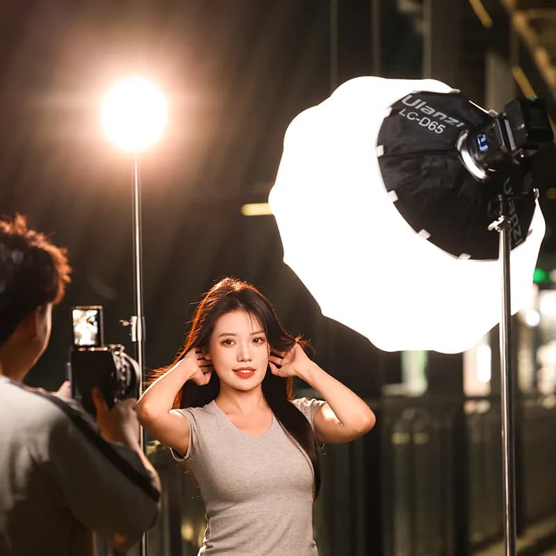 Ulanzi 120W Bi-Color COB LED Video Light – Pro Lighting thumbnail 2
