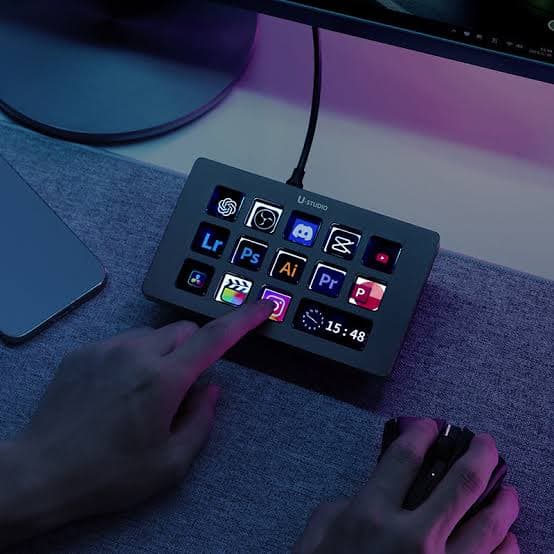 ULANZI D200H 7-in-1 Stream Controller & Hub | LCD Macro Keyboard thumbnail 4